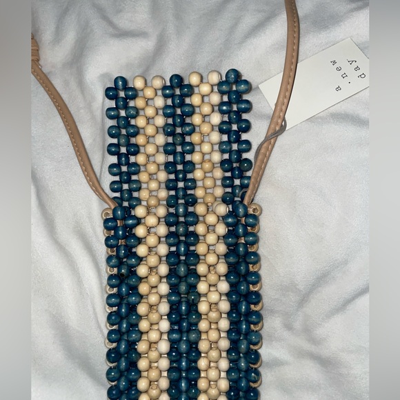 Beaded Crossbody Bag - Picture 2 of 3
